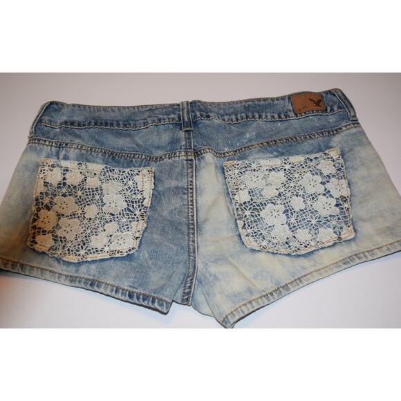 American Eagle Denim Shorts Shortie Chiro hey Floral Design Bleach Size 10 - Picture 2 of 6